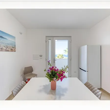 Fronte Mare Appartamento *